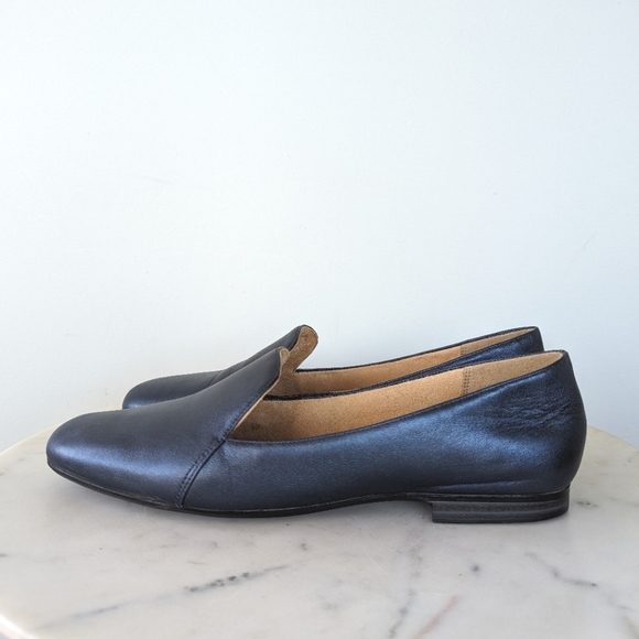 Naturalizer Women's Emiline Blue Metallic Leather Loafers - Picture 6 of 10